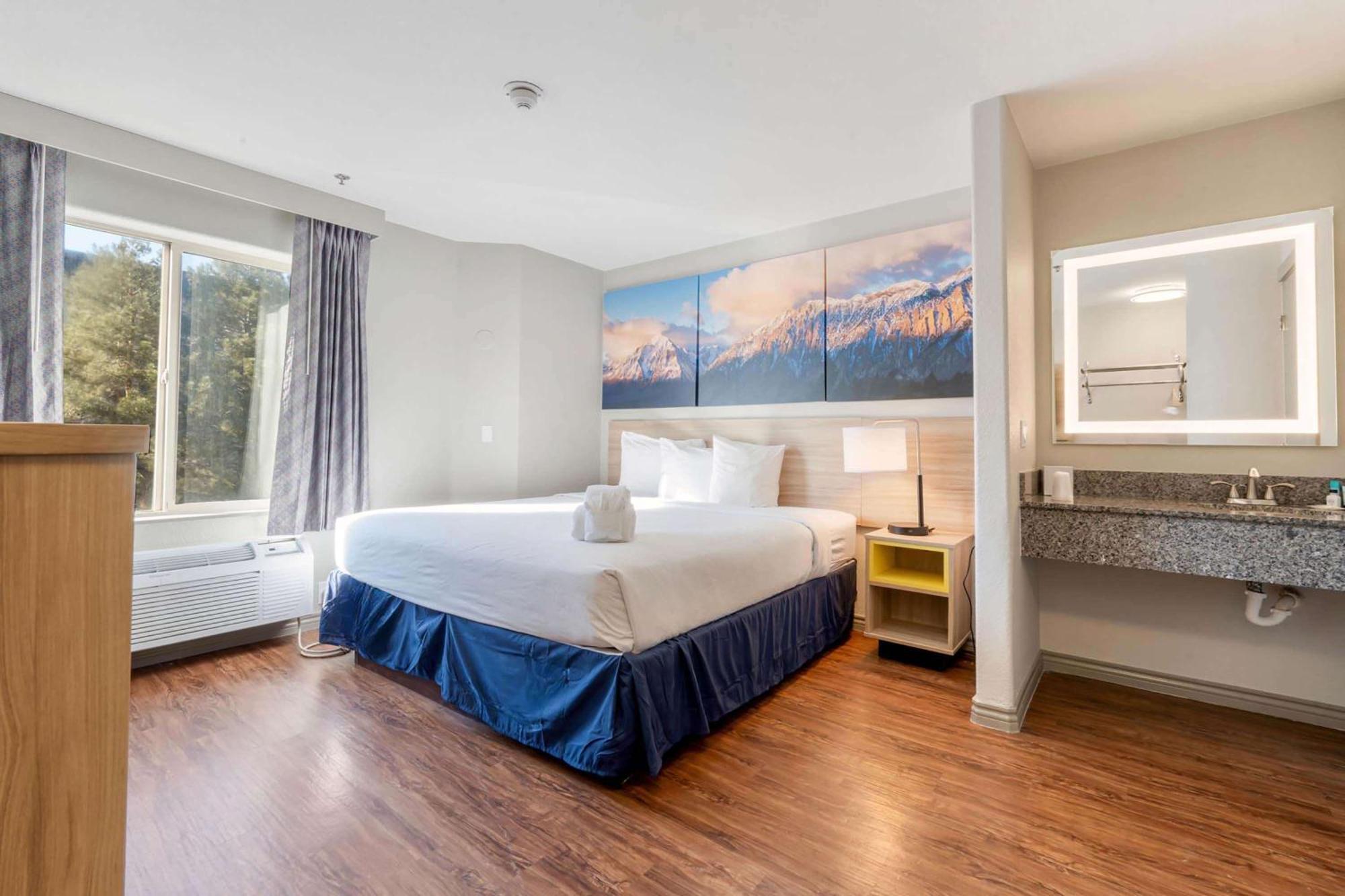 Days Inn By Wyndham Thornton Bagian luar foto