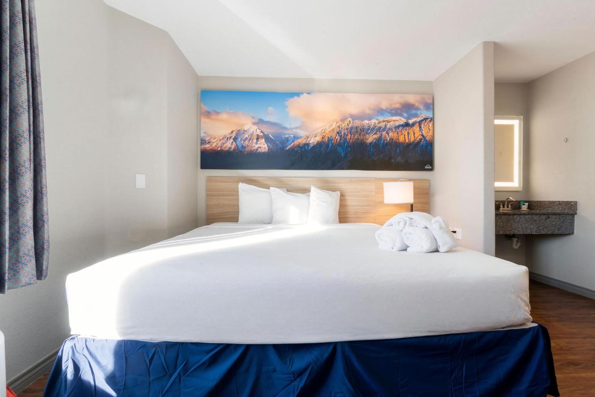 Days Inn By Wyndham Thornton Bagian luar foto