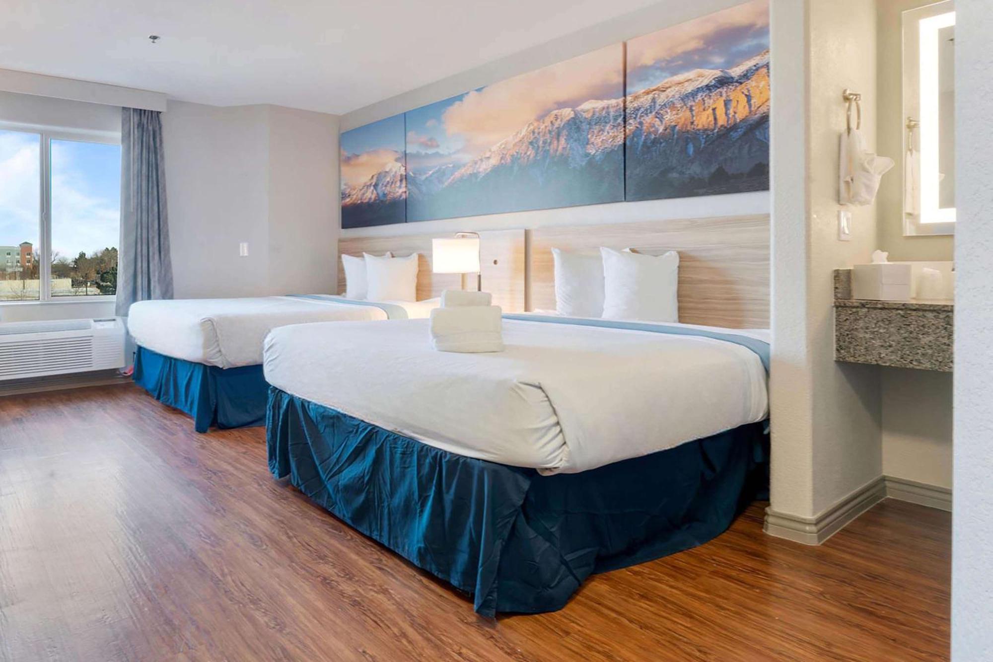 Days Inn By Wyndham Thornton Bagian luar foto