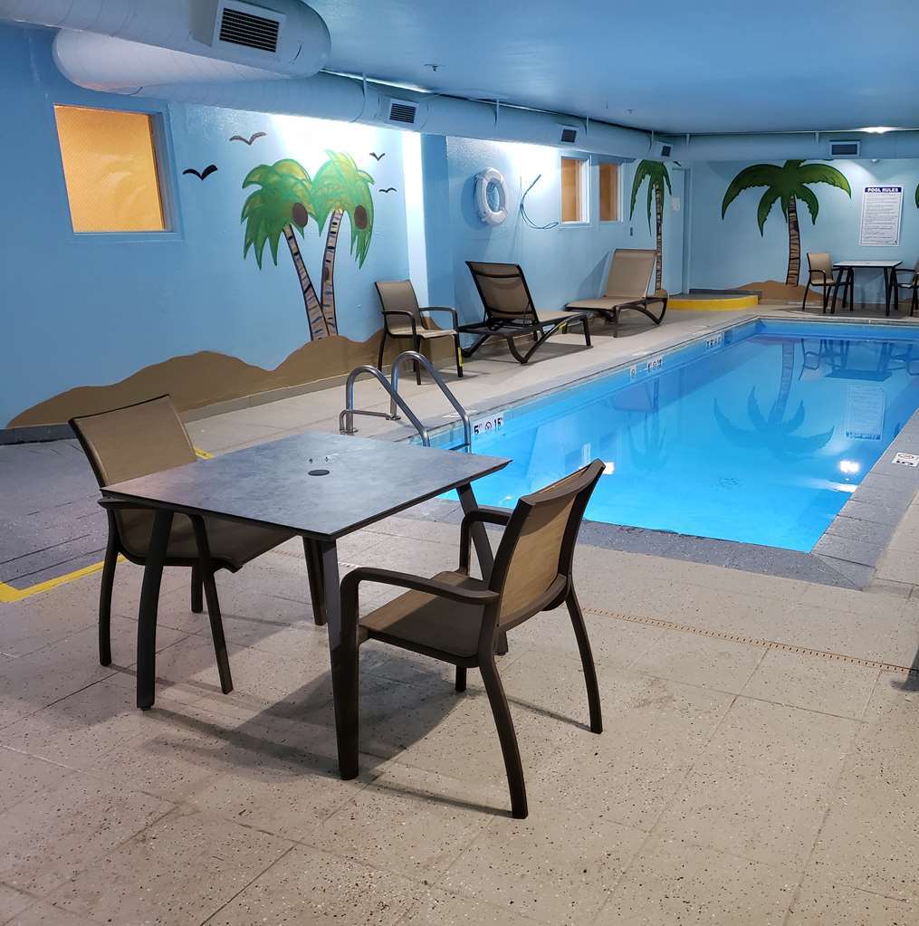 Days Inn By Wyndham Thornton Bagian luar foto
