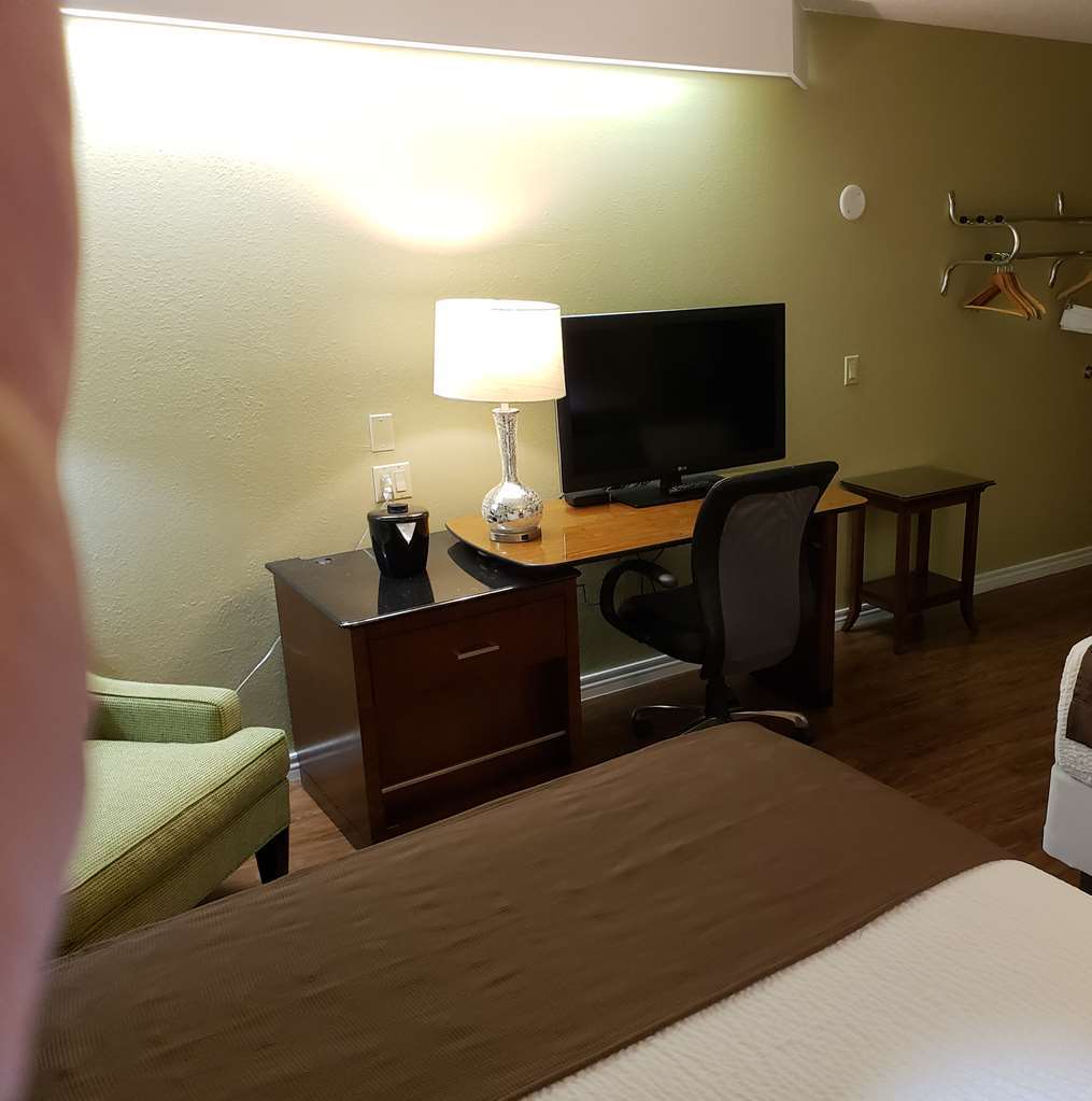 Days Inn By Wyndham Thornton Bagian luar foto